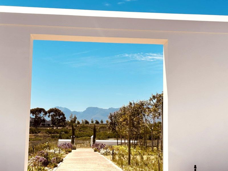 Modern Single-Storey Architectural Home in Mount Vernon Residential Estate - Photo 6