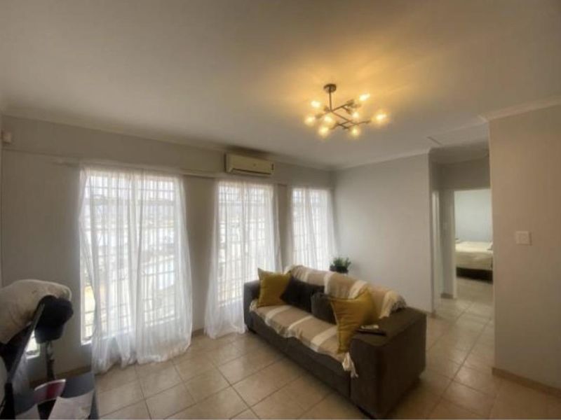 2 Bedroom lock up and go apartment - Photo 5