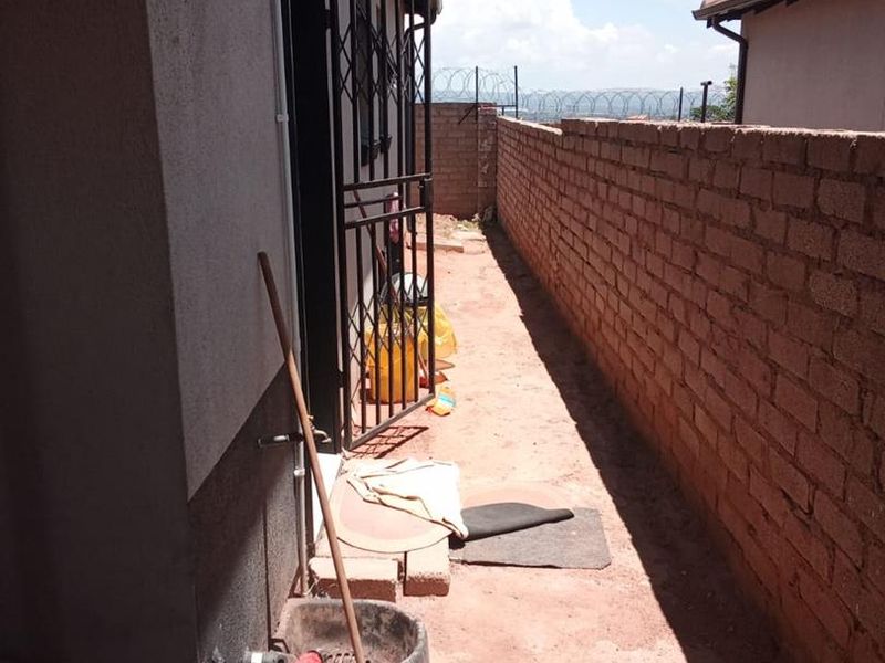 3 bedrooms house for sale in Soshanguve VV - Photo 10