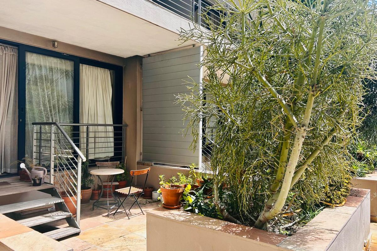 Great to Live in or great To Let Excellent for Airbnb  - Exclusive Mandate -New Listing - Photo 5