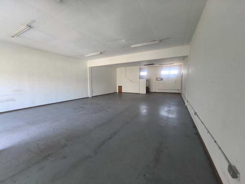 116m2 premises to let - Photo 10