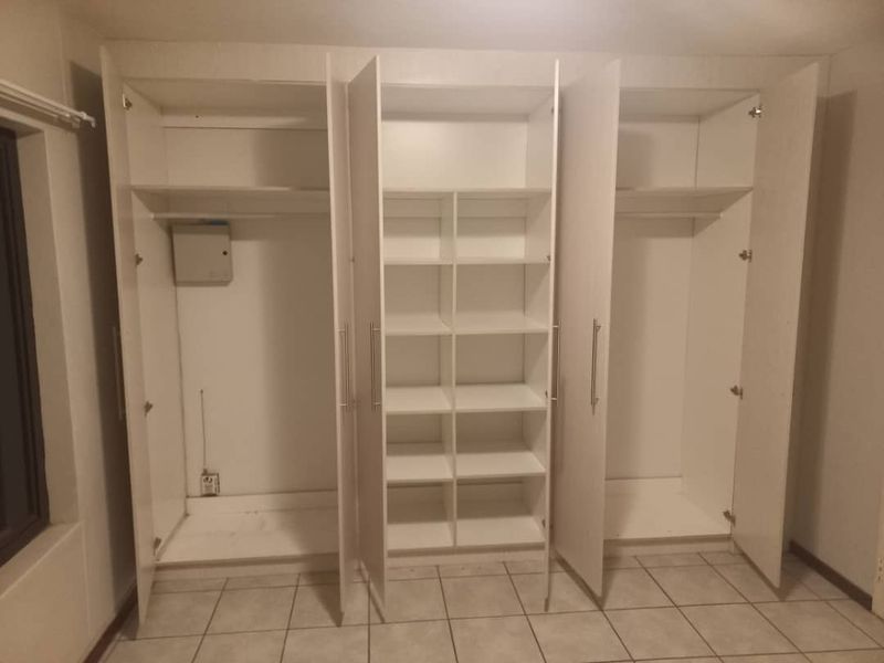 GROUND FLOOR 3 BEDROOM APARTMENT FOR SALE IN ELISENHEIM - Photo 4