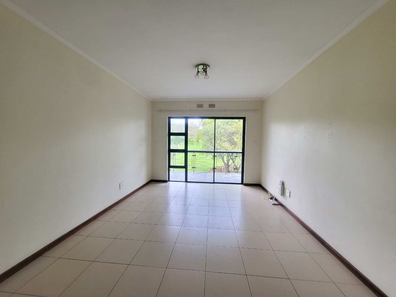 Stunning 2-Bedroom First-Floor unit with Golf course views - Photo 8