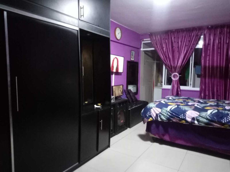 Neat and Move-In-Ready! Prime Durban Central Apartment! Well-maintained building - Close to amenities, including shops, restaurants, and public transport! - Photo 2