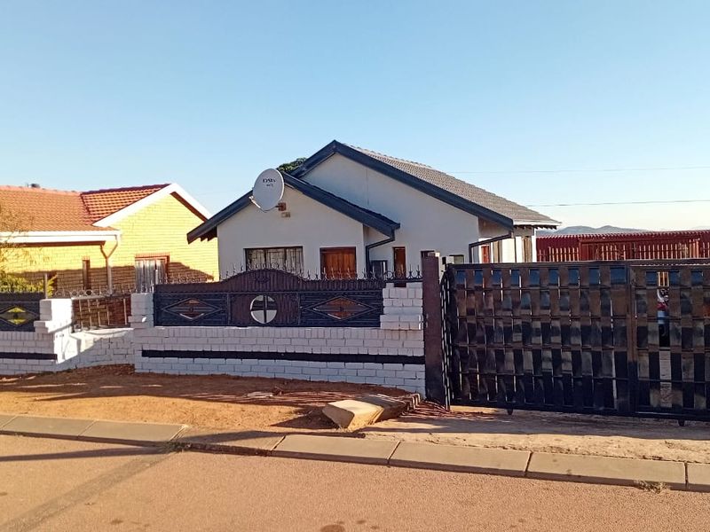 2 bedrooms house for sale in Soshanguve WW - Photo 3