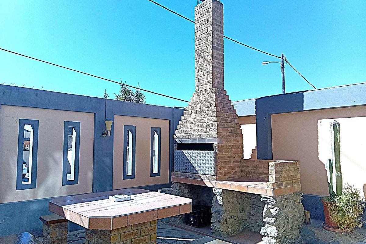 Lüderitz Coastal 8-Bedroom Investment Property For Sale - Multi-Unit Guesthouse with Rent-to-Buy Option - Photo 4