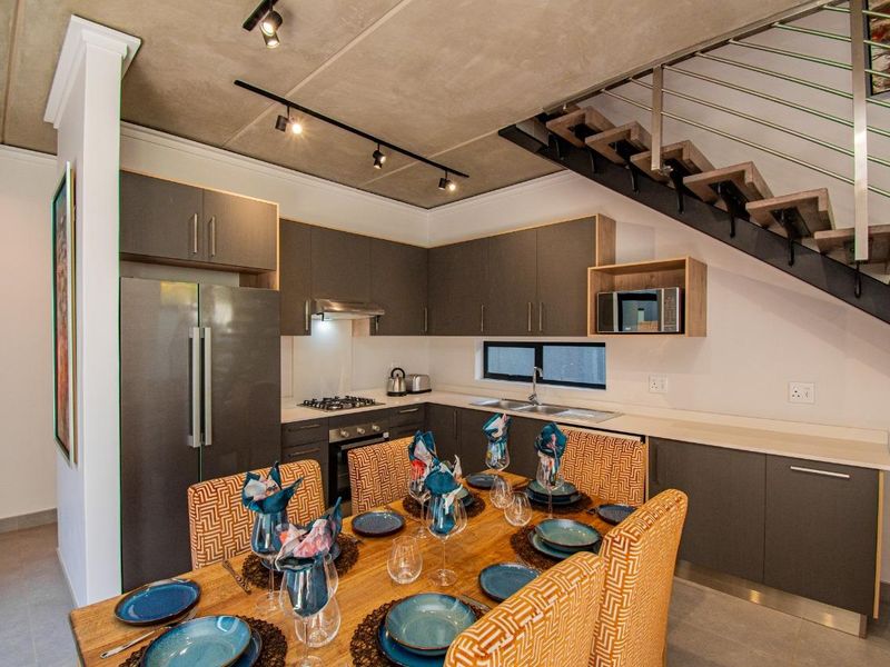 Modern 3-Bedroom with contemporary living! - Photo 7