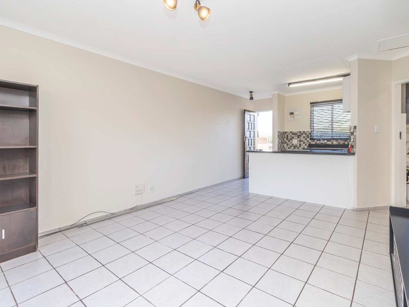 Spacious 1 Bedroom Townhouse with Expansive Private Garden | Sunrock Village Gem - Photo 3
