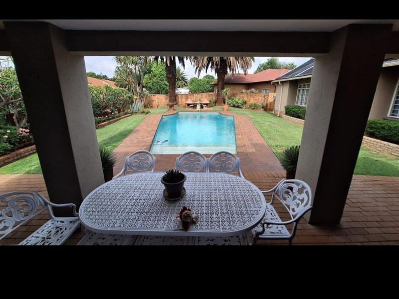 7 Bedroom House for Sale! - Photo 8