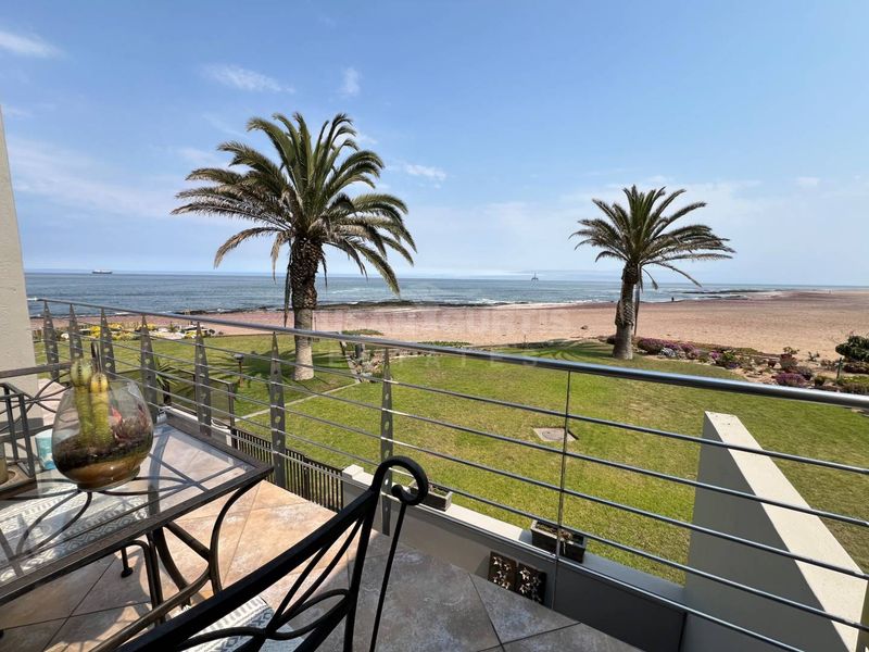 BEACHFRONT TOWNHOUSE - Photo 4