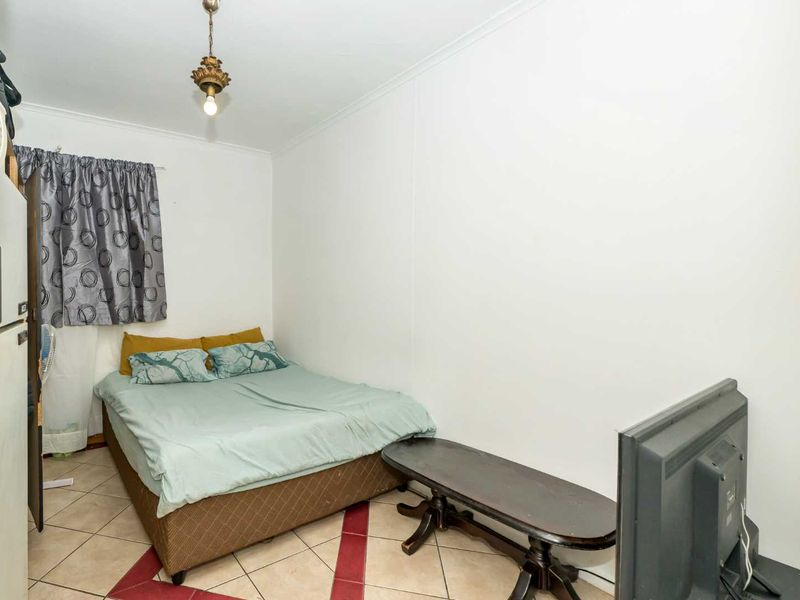 Family Home or Investment Property in Wynberg - Photo 10