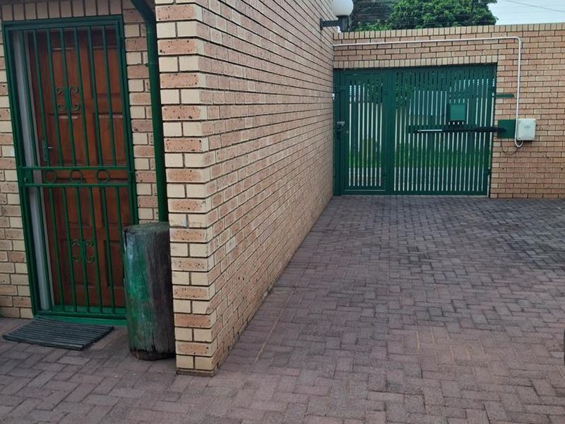 2 Bedroom Cluster - Photo 2