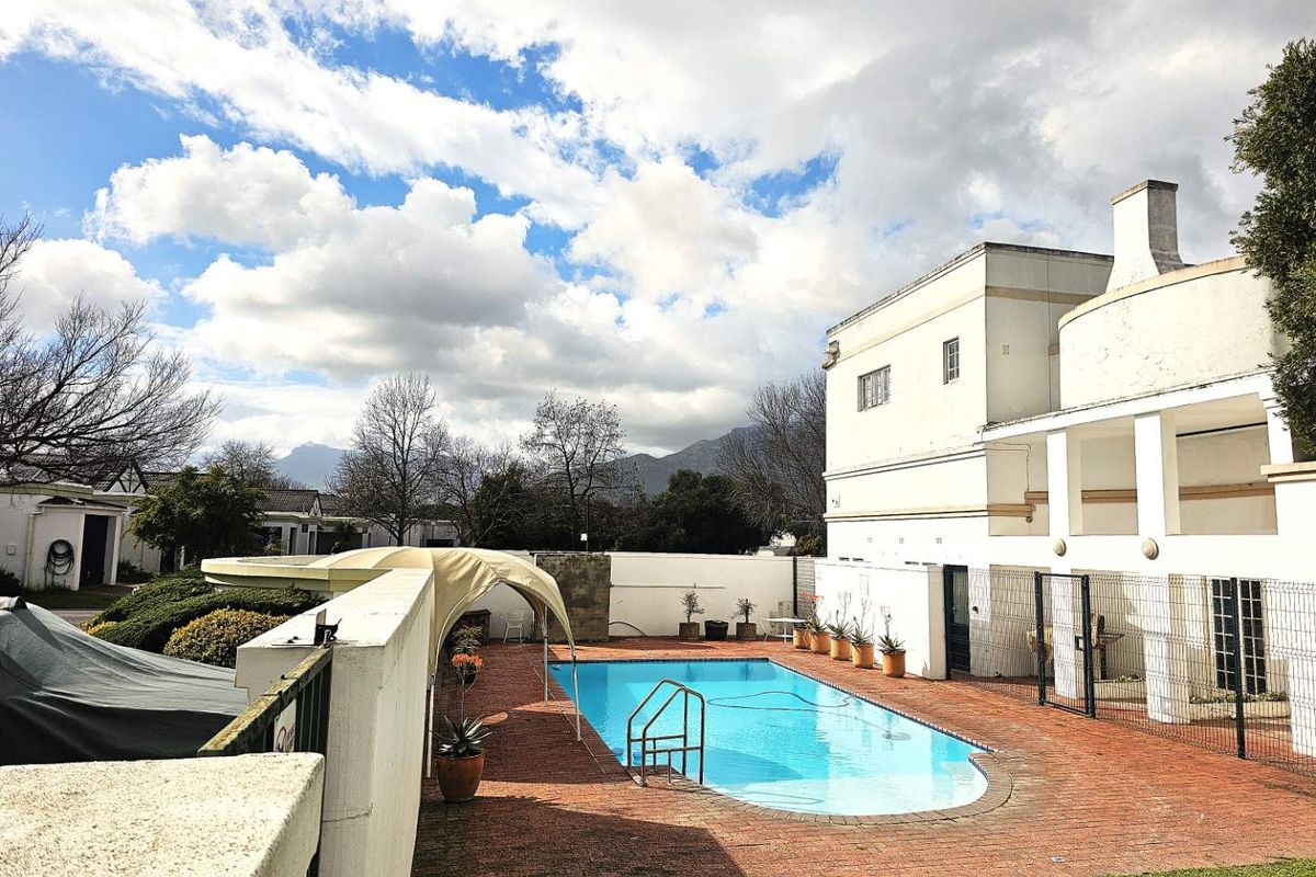 3 Bed converted to a 2 Bed Unit for more space - Photo 5