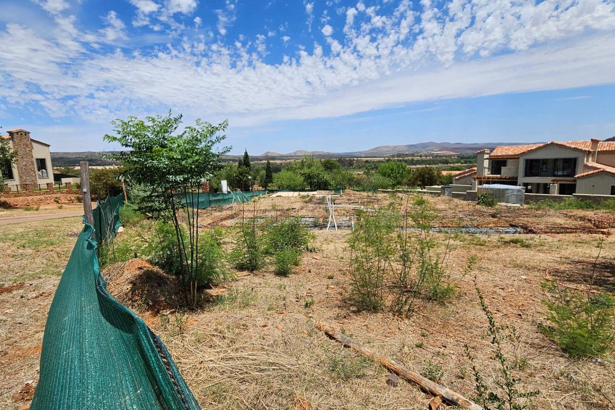 1117sqm Vacant Stand with Approved Plans In Estate d Afrique - Photo 4