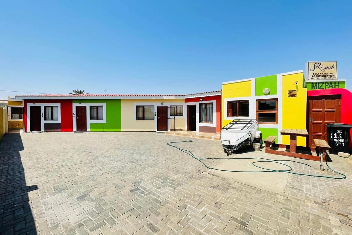 Furnished Guesthouse for sale in Walvisbay, Narraville - Photo 2