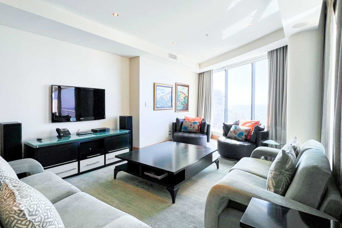 3 BEDROOM | 3.5 BATHROOM APARTMENT - Photo 2