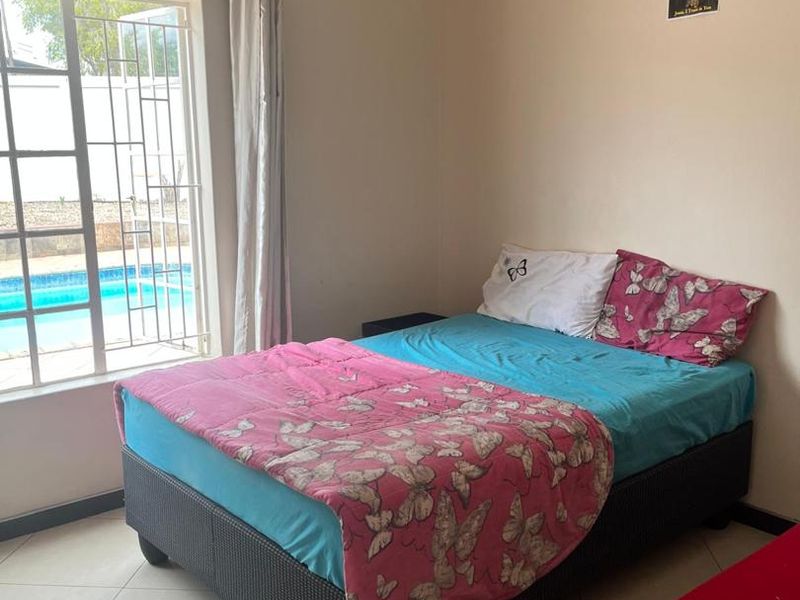 3-Bedroom House For Sale - Photo 10