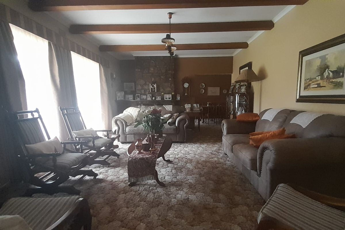 Spacious family home - Photo 3