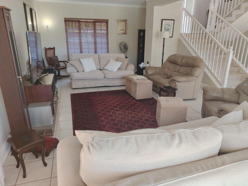 4-Bedroom Townhouse with Loft En Suite on the Prestigious Mt. Edgecombe Golf Estate - Photo 7