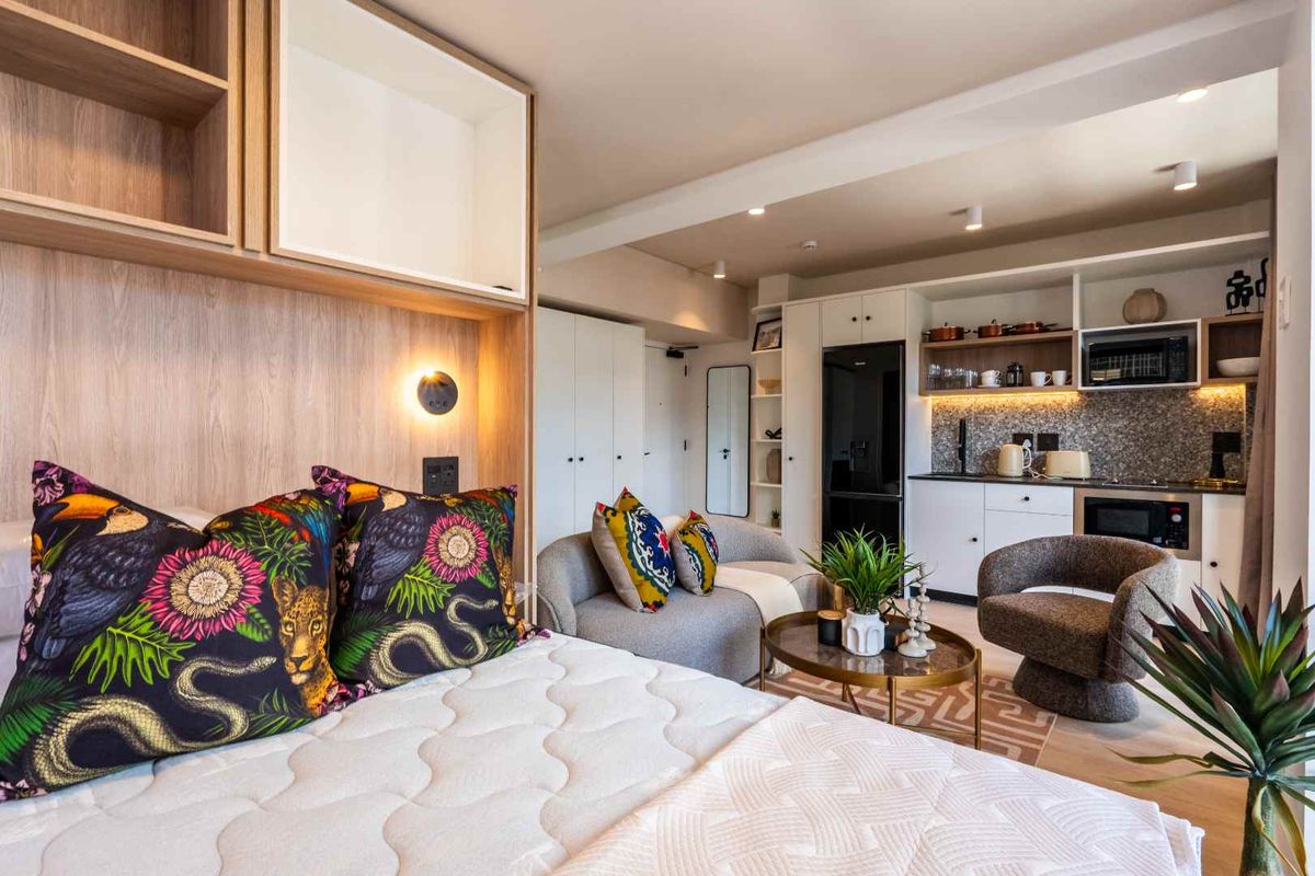 Studio apartment in Cape Town City Centre - Photo 4
