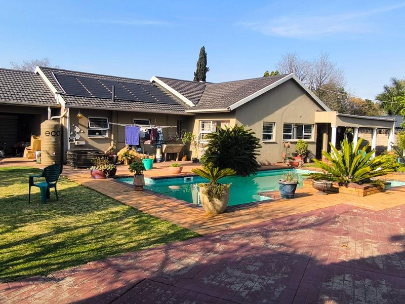2 Homes for the price of 1!