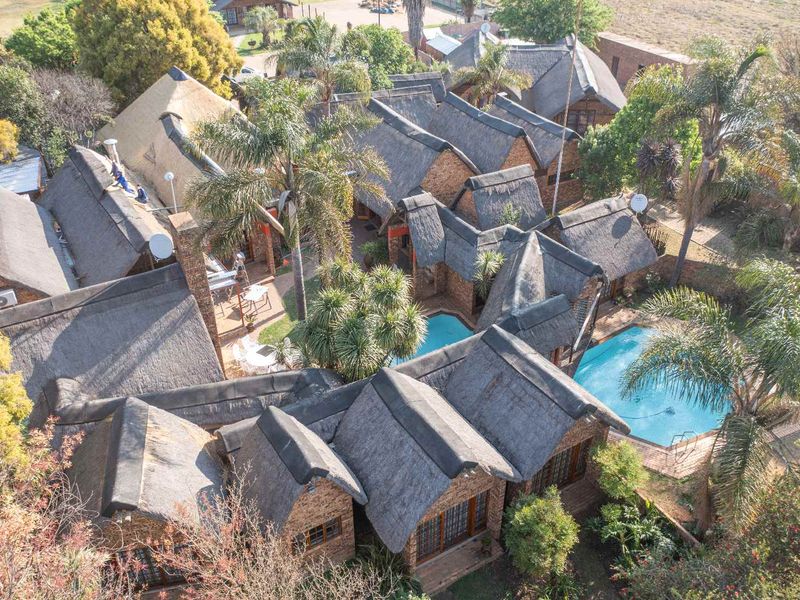 4 Star - 37 room Guesthouse for sale in Bredell - Excellent Investment opportunity! - Photo 3