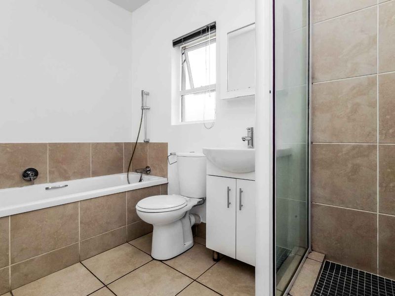 IDEAL LOCK-UP AND GO GROUND FLOOR UNIT IN SOUGHT AFTER TINZA LIFESTYLE ESTATE - Photo 10