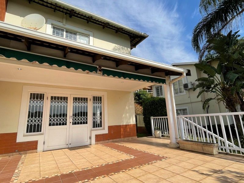 Modern 3 Bedroom Duplex To Let in Secure Mount Edgecombe Estate - Photo 5