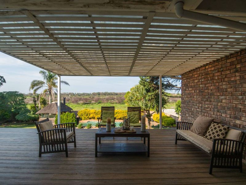 A Stunning house with a view - Photo 4