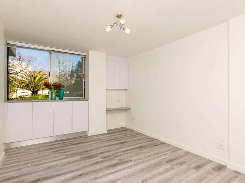 Partially furnished 1 Bedroomed g/ floor apartment in Marlborough Park - Photo 10