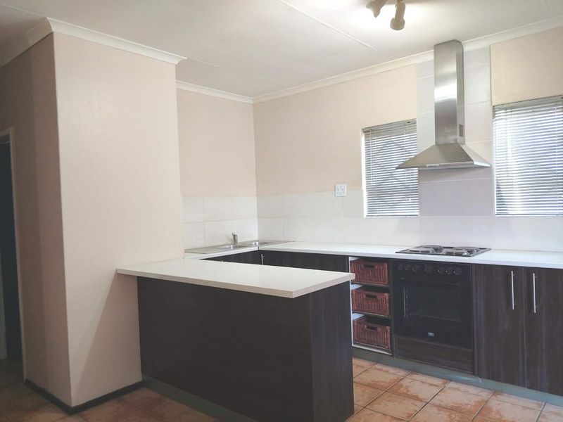 3 Bedrooms house for sale in Hlanganani - Photo 4