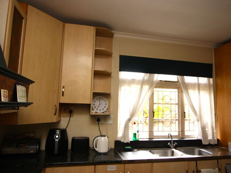 Fix me Upper Malvern Price Reduced - Photo 6