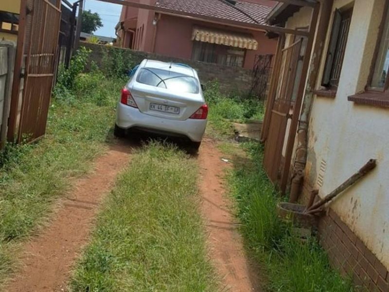 House For Sale in Daveyton, Benoni - Photo 10