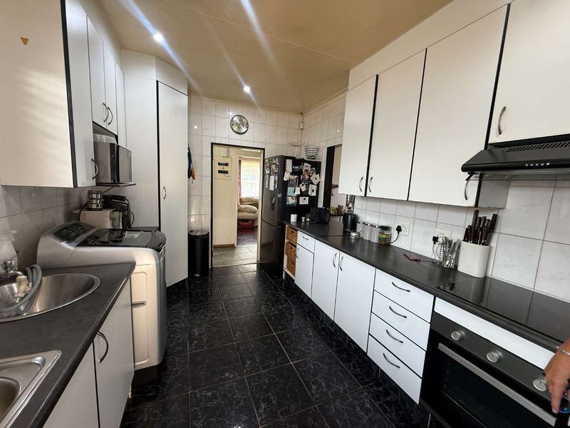TWO HOMES. ONE INCREDIBLE OPPORTUNITY - Photo 8