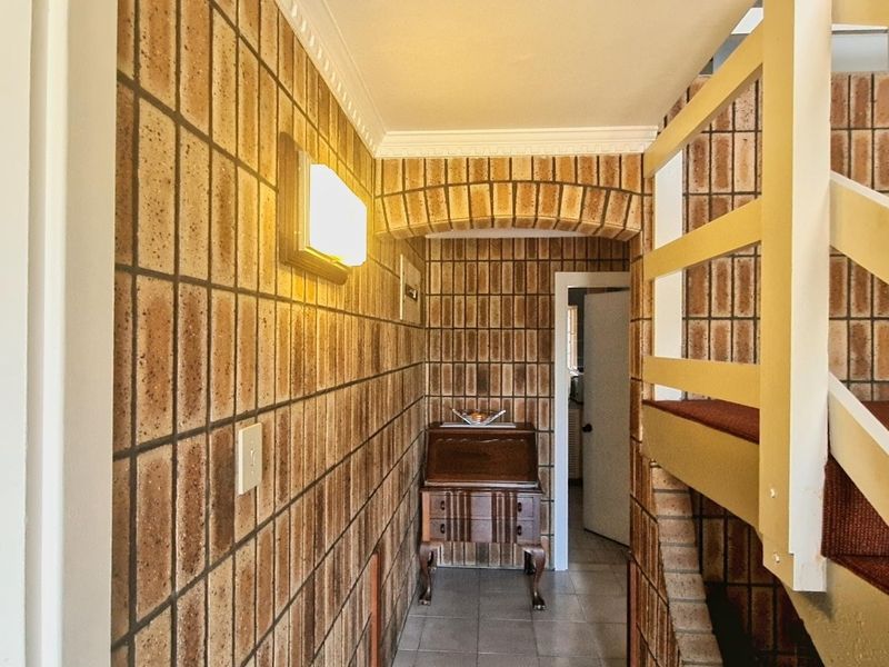 Majestic 5-Bedroom Facebrick Abode in Reservoir Hills: A Rare Opportunity for Shrewd Business Owners or Family - Photo 8