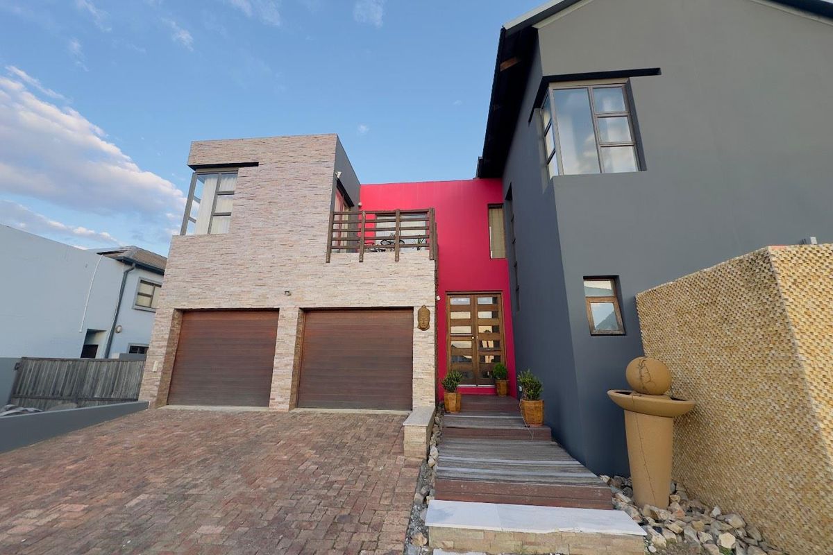 4 Bedroom House For sale in Valley View Estate - Photo 2