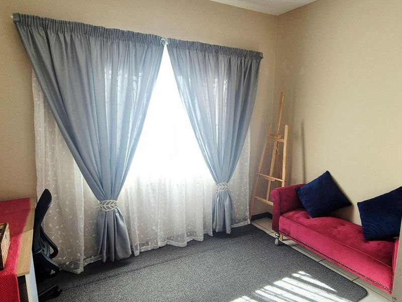 Ground Floor 3-Bedroom Townhouse in a Quiet Cul-de-Sac - Photo 10