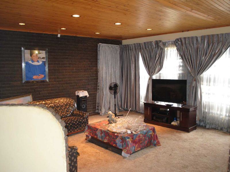 Fantastic offer, huge, huge, home and 10 rental apartments - Photo 6