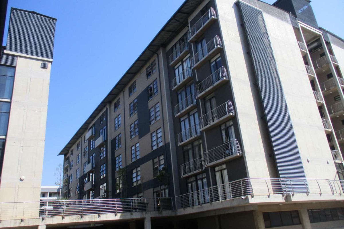 Modern 2 Bedroom to rent in IQ Brooklyn - Photo 2