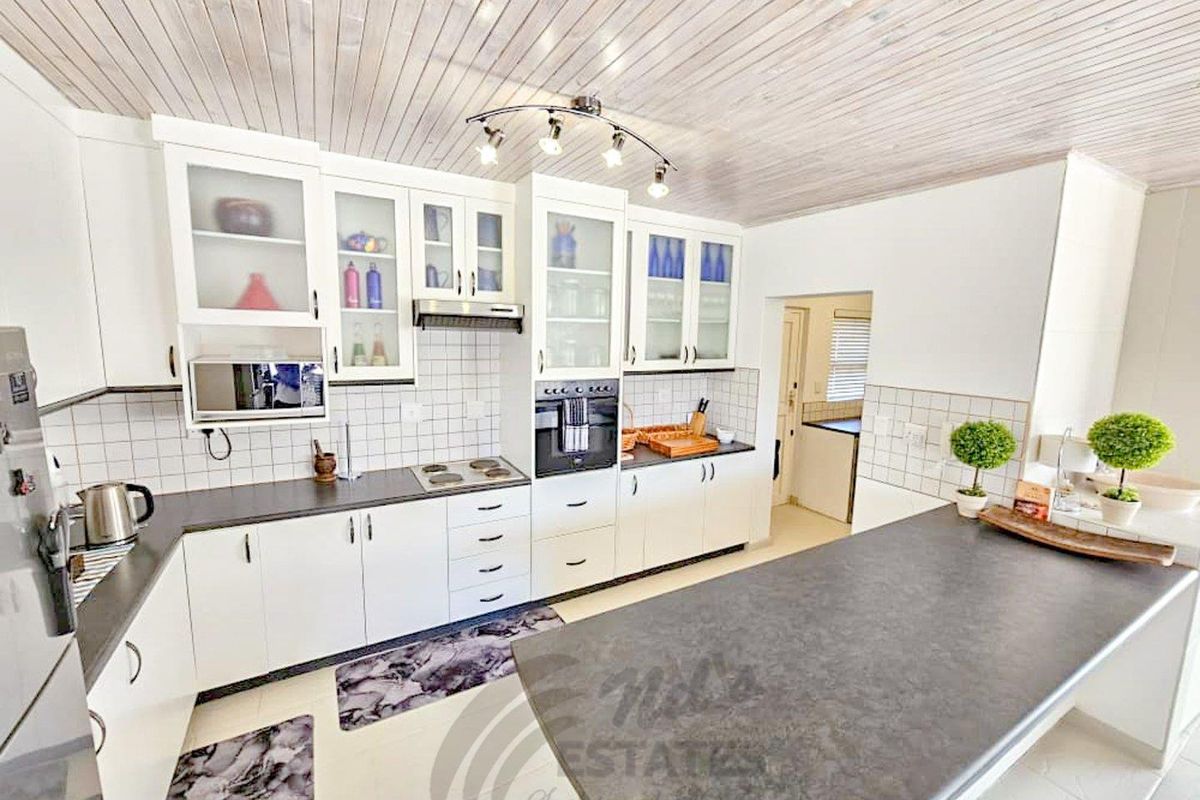 Home For Sale in Vogelstrand, Swakopmund - Photo 4