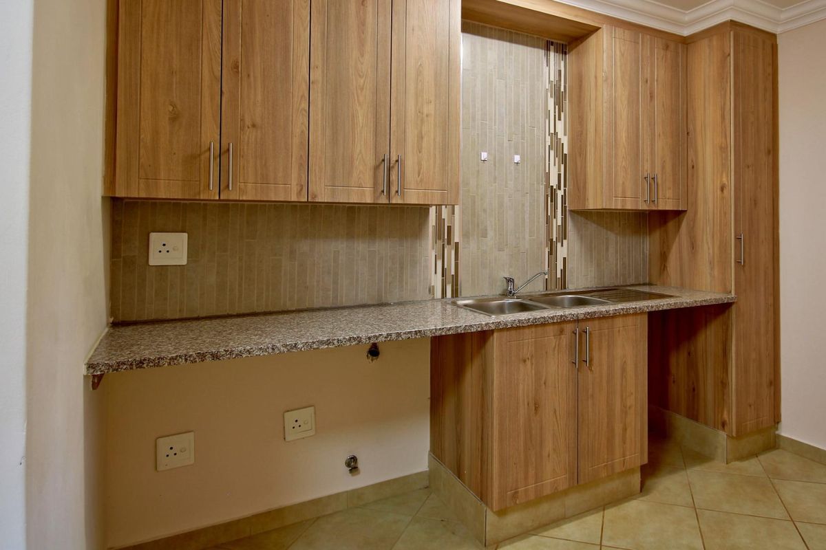 1. "Luxurious Duplex Living: Your Dream Family Home Awaits!" 2. "Spacious 3-Bedroom Duplex: Modern Elegance at Its Best!" 3. "Experience Ultra-Modern Living in - Photo 4