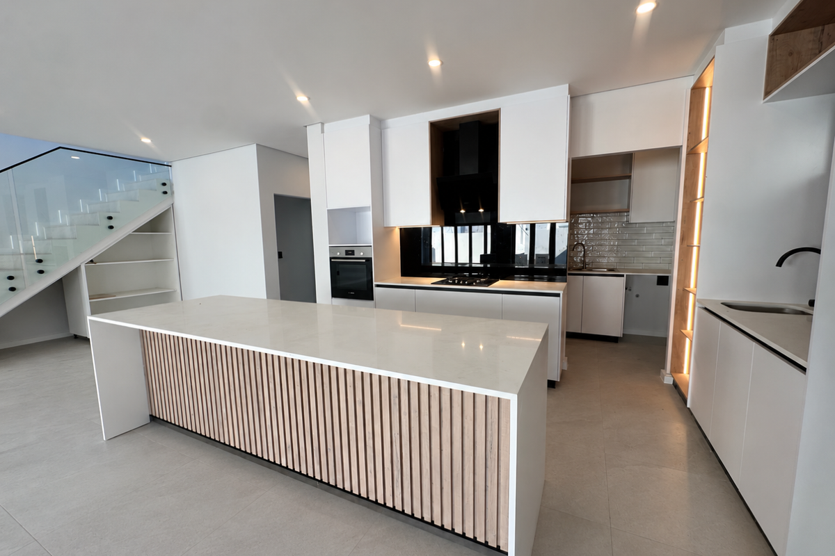 Bespoke 4 Bedroom Luxury Home with Designer Finishes in Sandown, Blouberg. - Photo 3