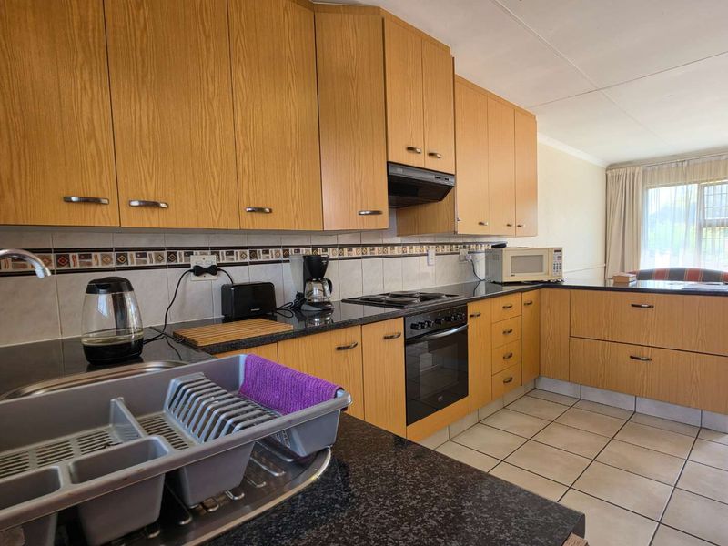 2 Bedroom Apartment / Flat for Sale in Verwoerdpark - Photo 3