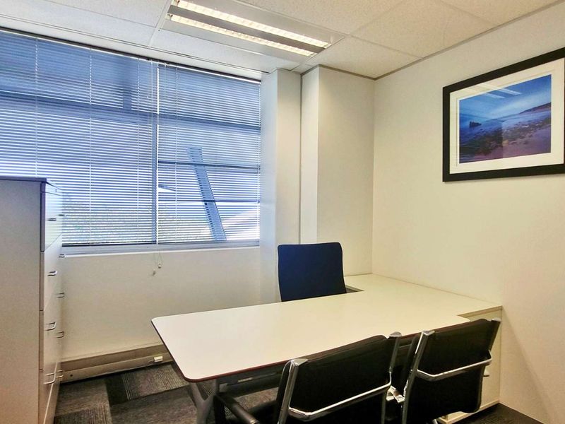 Office to Let | First-Floor Suite | La Lucia Ridge | ±300.90 m2 | R195/m2 (Gross, ex VAT) - Photo 8