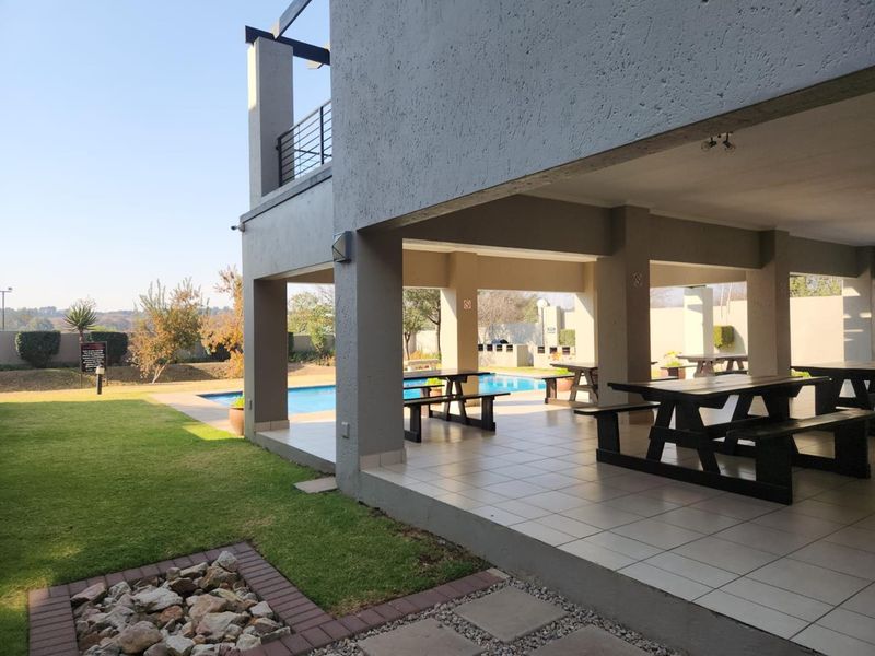 1 Bedroom Apartment with Private Garden in Secure Lonehill Estate - Photo 8