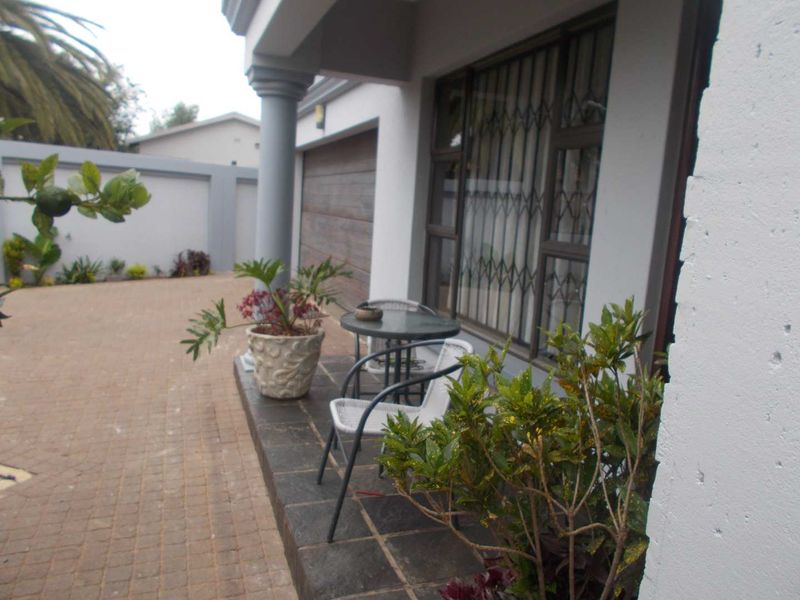 Immaculate property looking for a new owner. - Photo 7