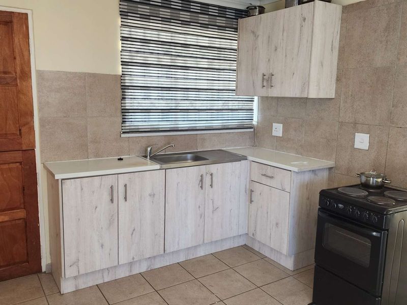 Home Sweet Home in Platinum Village - Photo 5