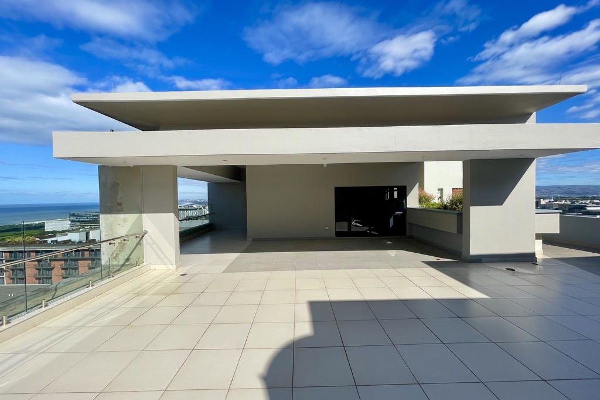 Hendra - Luxury 3-Bedroom, 3-Bathroom Penthouse Apartment with Sea Views and Expansive Entertainment Patio - Photo 2