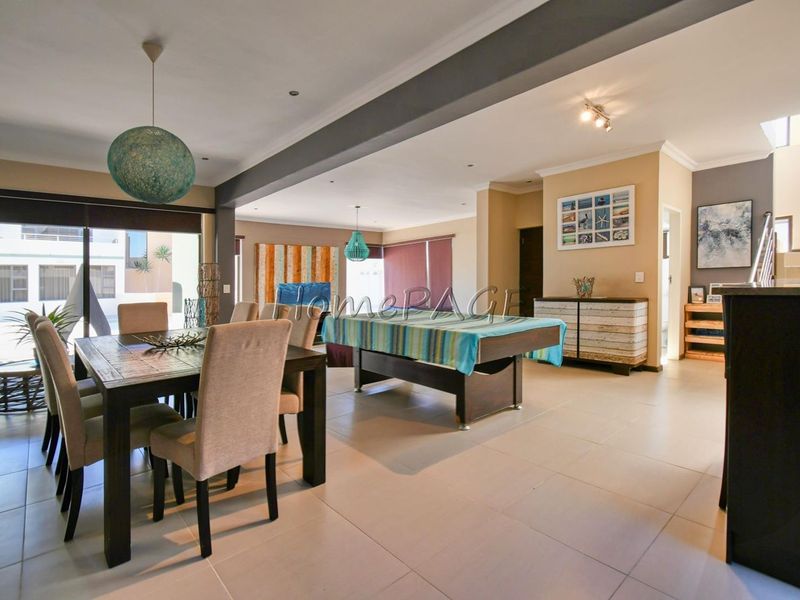 Long Beach Ext 1, Walvis Bay:  BEAUTIFUL, LUXURIOUS Home is for Sale - Photo 7