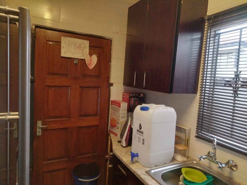 3 stunning bedrooms house for sale in Soshanguve VV - Photo 9